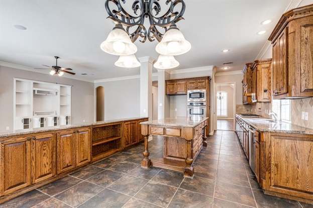 Building Photo - 7701 Thistledown Dr