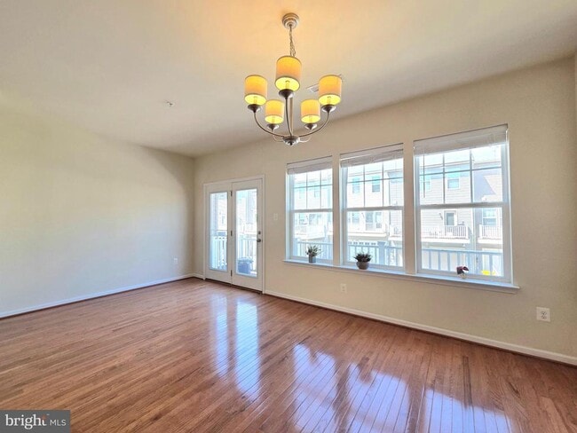 Building Photo - 1113 Red Hawk Way