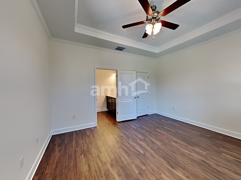 Building Photo - 2216 Saffron Walden Dr