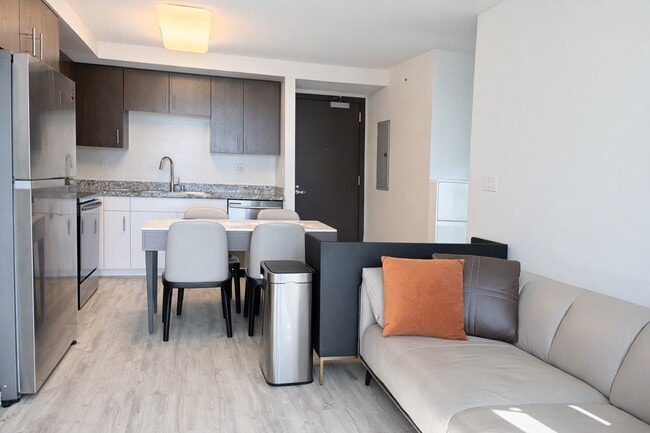 Building Photo - 988 Halekauwila St