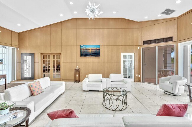 Building Photo - 2890 N Oakland Forest Dr