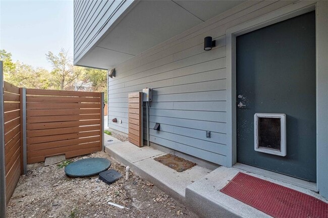 Building Photo - 3109 Aldwyche Dr