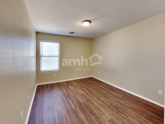 Building Photo - 16632 W Belleview St