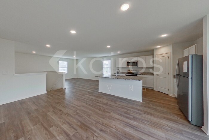 Building Photo - 285 Gaston Cir