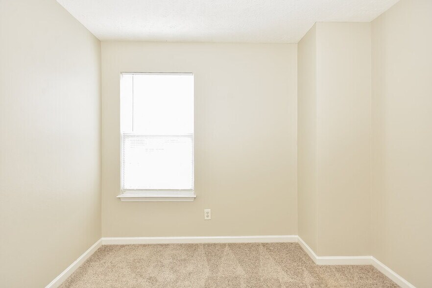 Building Photo - 106 David Bolin Dr