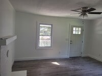 Building Photo - 1010 N Main St