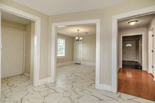 Building Photo - 4470 Lonesome Pine Trail