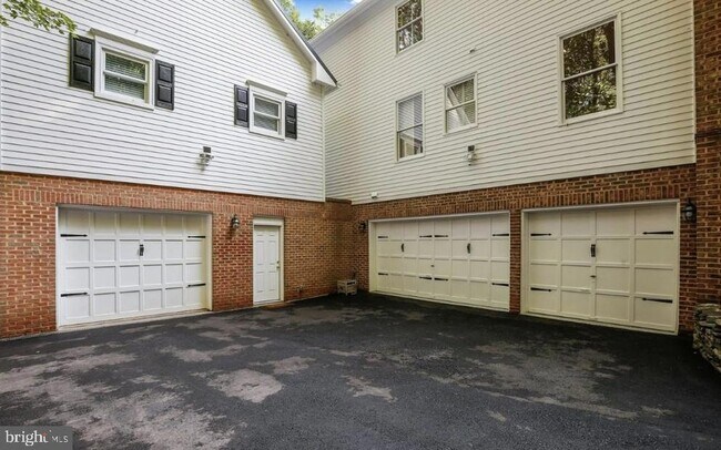 Building Photo - 13731 Canal Vista Ct