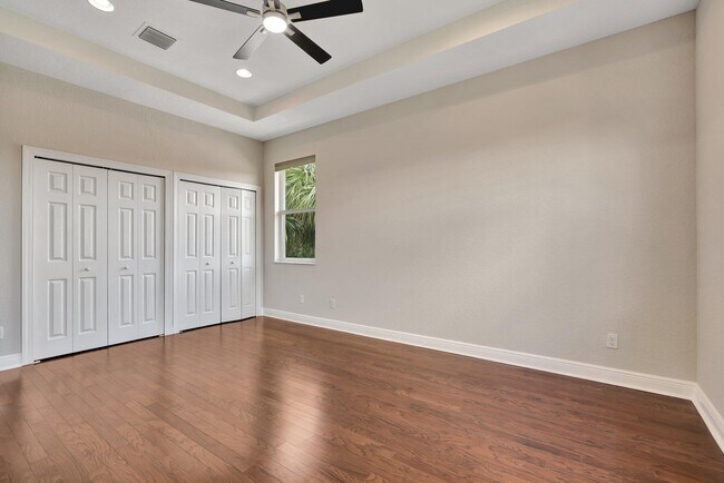 Building Photo - 4559 Cadiz Cir