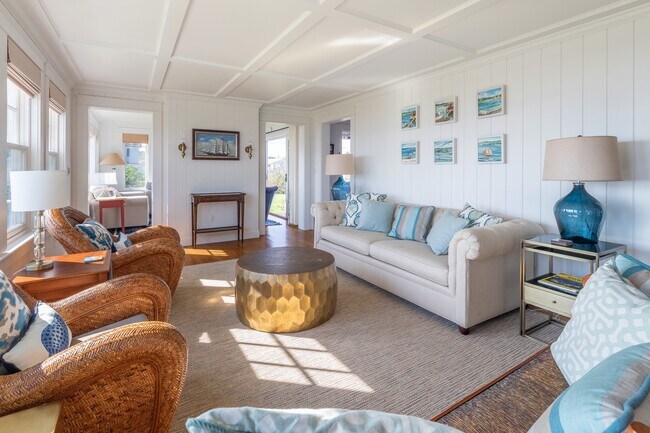 Building Photo - 159 Beach Ave