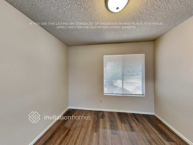 Building Photo - 9838 N 48th Dr