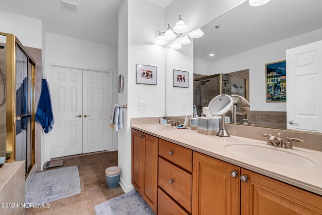 Building Photo - 33 Cooper Ave