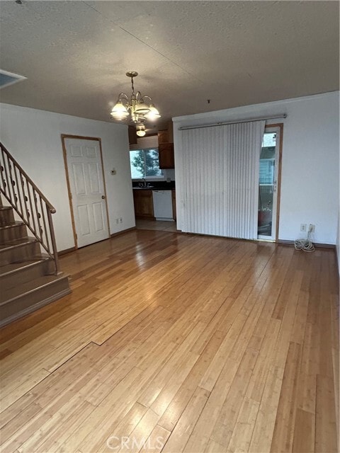 Building Photo - 428 N Hollywood Way