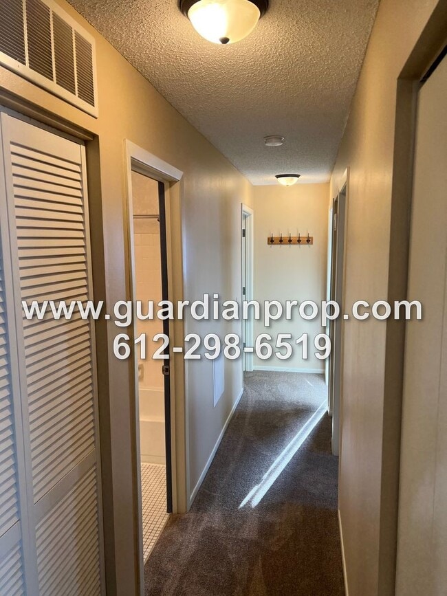Building Photo - 2nd Floor Condo for September, Balcony, Fi...