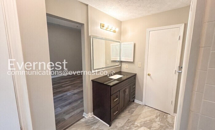 Building Photo - 3828 Landgraf Cove