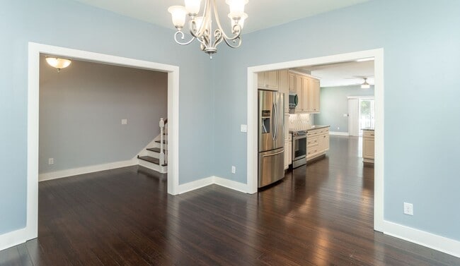 Building Photo - Home on Ladies Island