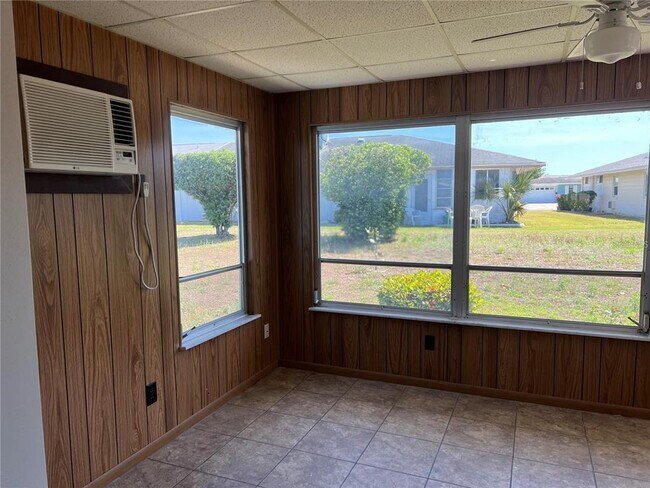 Building Photo - 1514 Bunker Hill Dr