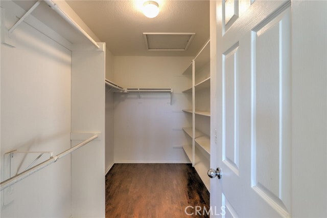 Building Photo - 732 N Siavohn Dr
