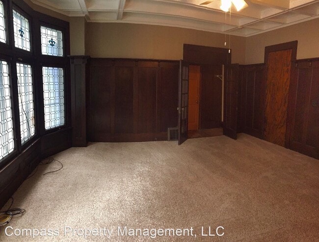 Building Photo - 209 College Ave NE