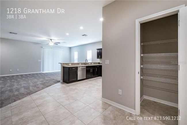 Building Photo - 1218 Grantham Dr