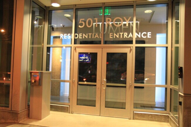 Primary Photo - Location! 1Bed, 1 Bath unit in the heart o...