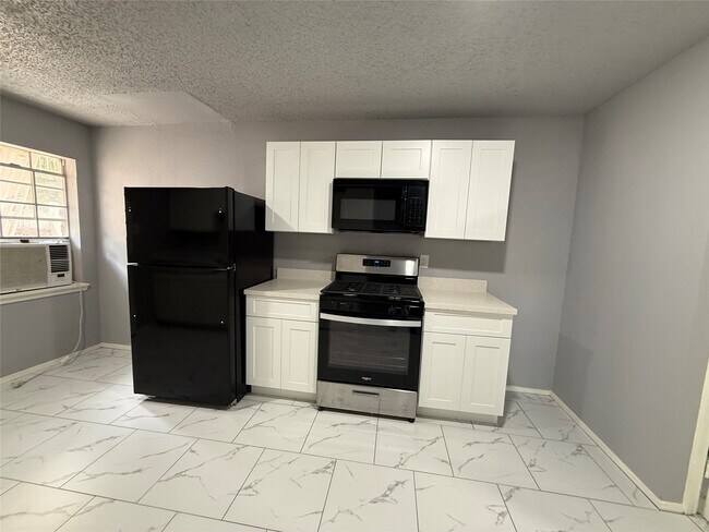 Building Photo - 23515 Briarcreek Blvd