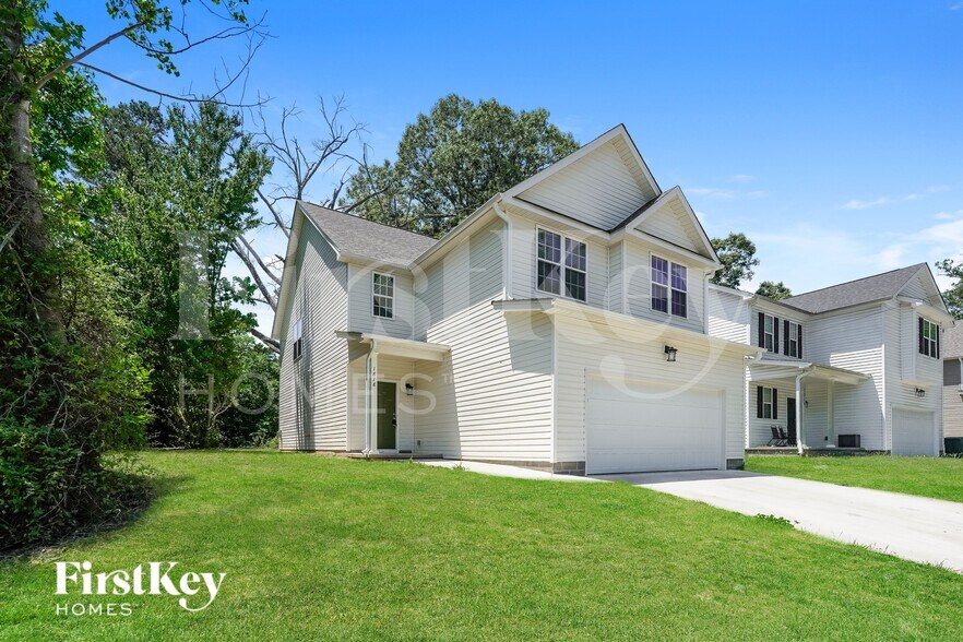 Building Photo - 1818 Yarborough Dr