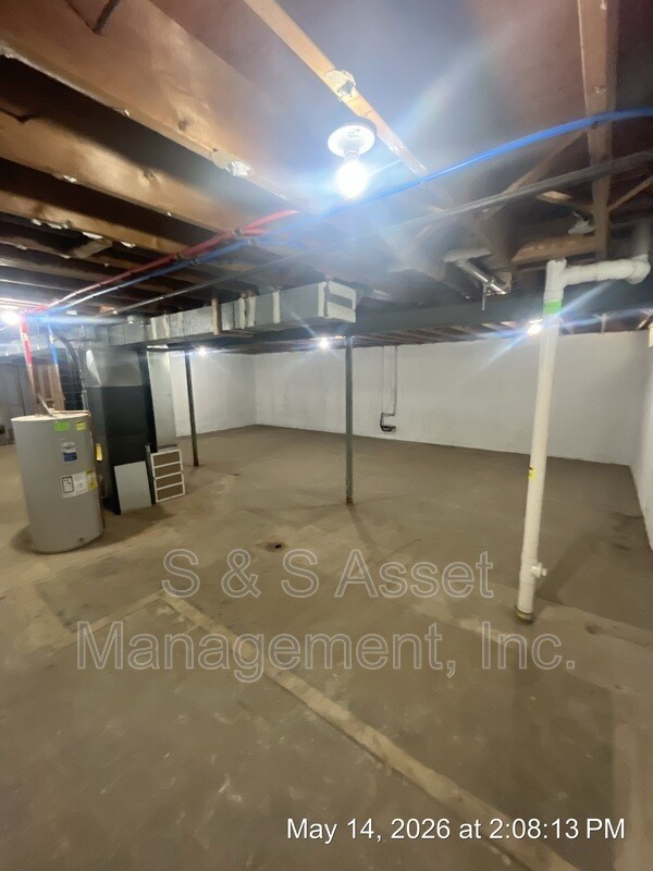 Building Photo - 4106 Stillwell Ave