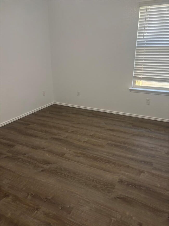 Building Photo - 209 Reagor Dr