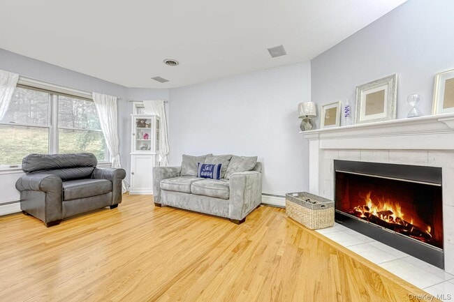 Building Photo - 22 Golden Rd