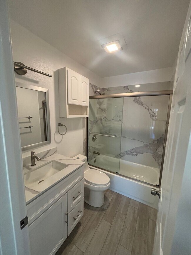 Building Photo - Completely Remodeled 3-Bedroom Beauty in P...