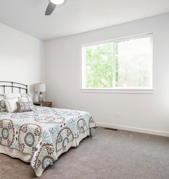 Building Photo - 3-Story Urban Walk Up at a Modern Community Featuring 3 Bedrooms 3.5 Bathrooms