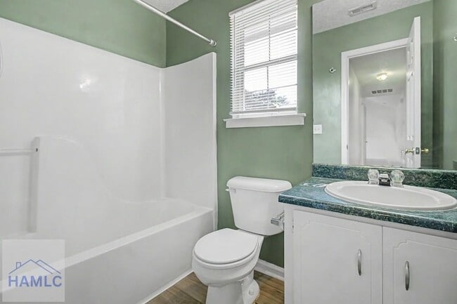 Building Photo - 342 Sheila Dr