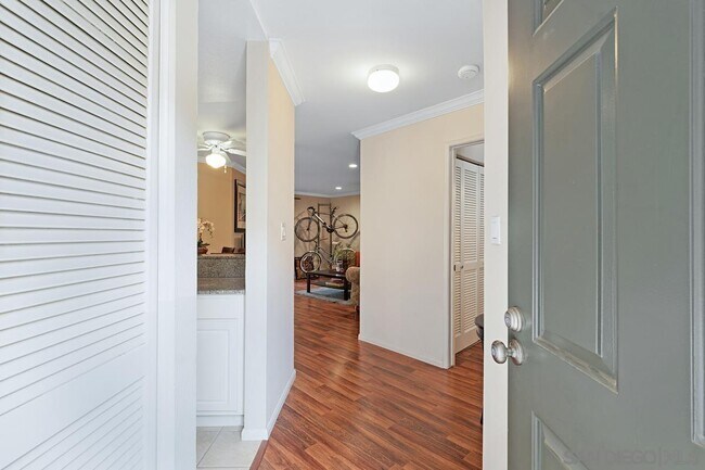 Building Photo - 7455 Charmant Dr