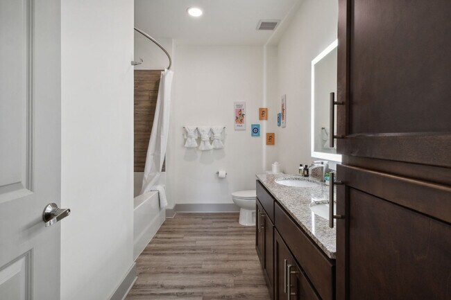 Building Photo - 1130 Scenic Loop Way