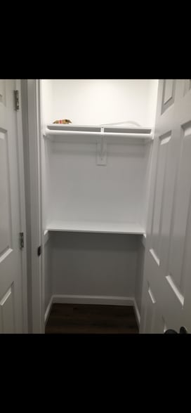 Closet - 1756 N Alexandria Ave