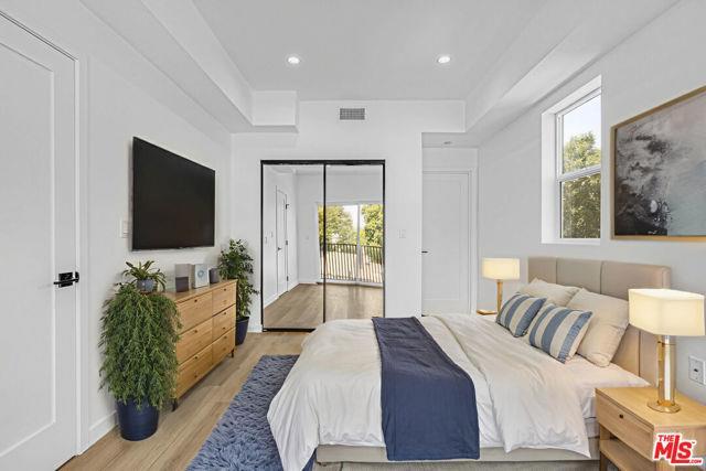 Building Photo - 10826 1/2 Hesby Street, Los Angeles, CA 91...