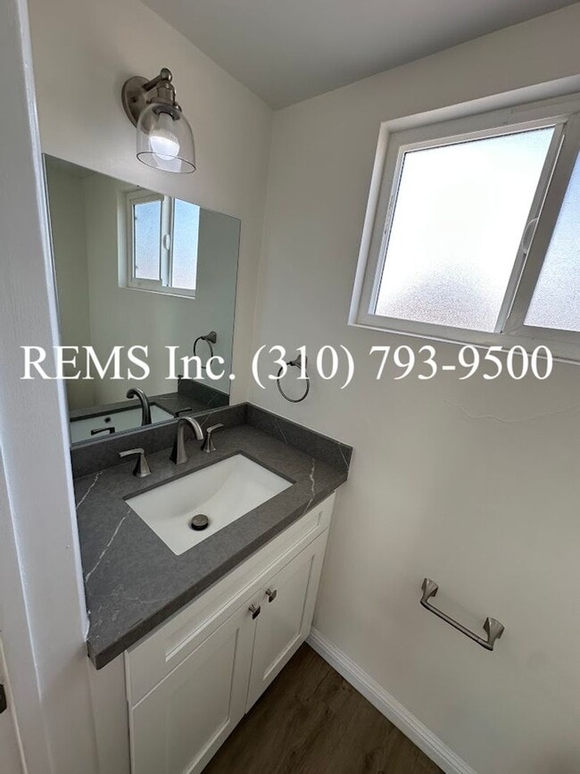 Building Photo - Beautifully Updated Home with 2-Car Garage & Large Bonus Family Room