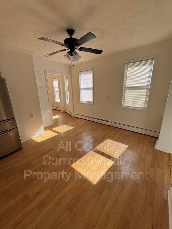 Building Photo - 12 Grove St