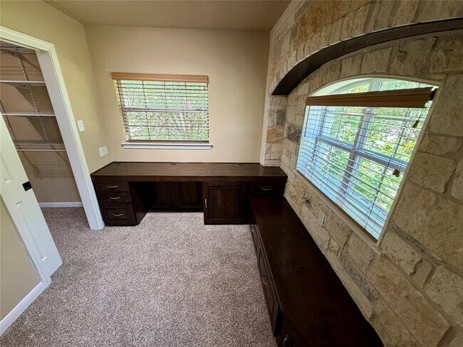 Building Photo - 3713 Broadwinged Hawk Cove