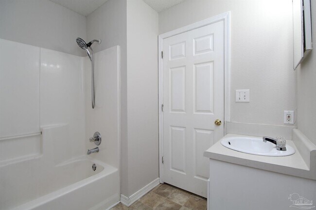 Building Photo - 2517 N 7th Ave