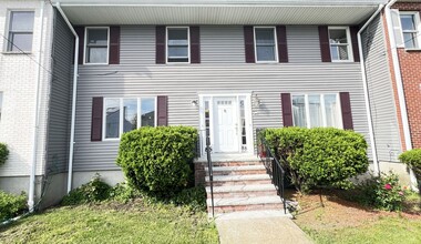 Building Photo - 86 Atwood St