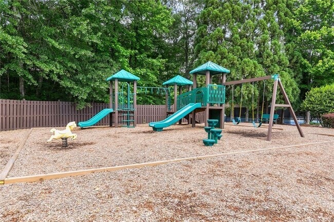 Building Photo - 1005 Regal Hills Ln