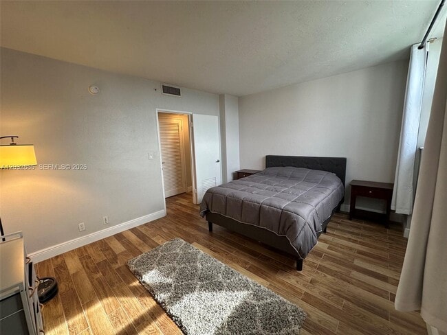 Building Photo - 3001 S Ocean Dr