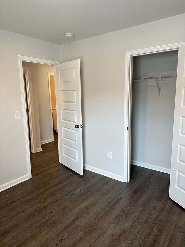 Building Photo - New Year's Promotion! Three Bedroom | Two ...