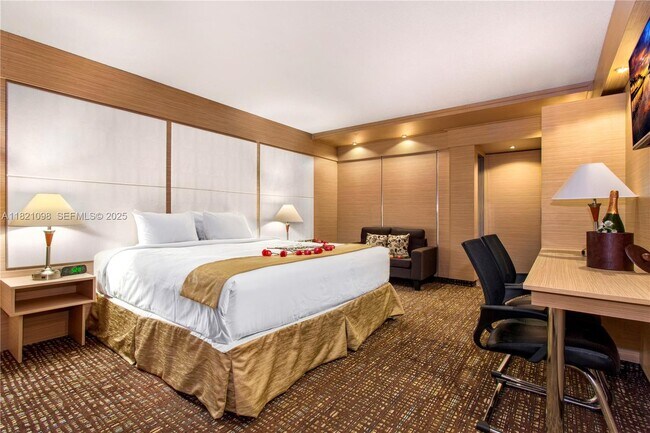 Building Photo - 4051 N Ocean Blvd