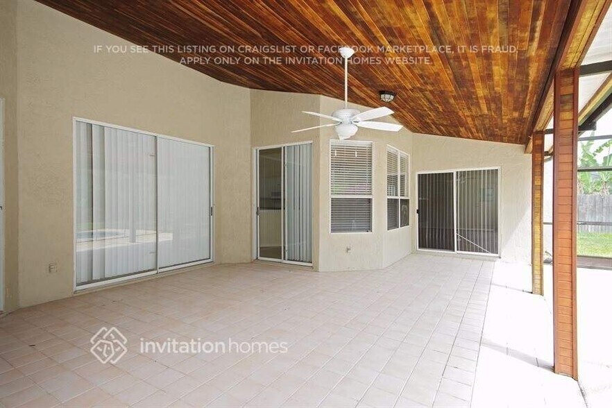 Building Photo - 1450 Thornhill Cir