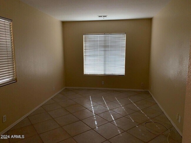 Building Photo - 814 W Morelos St