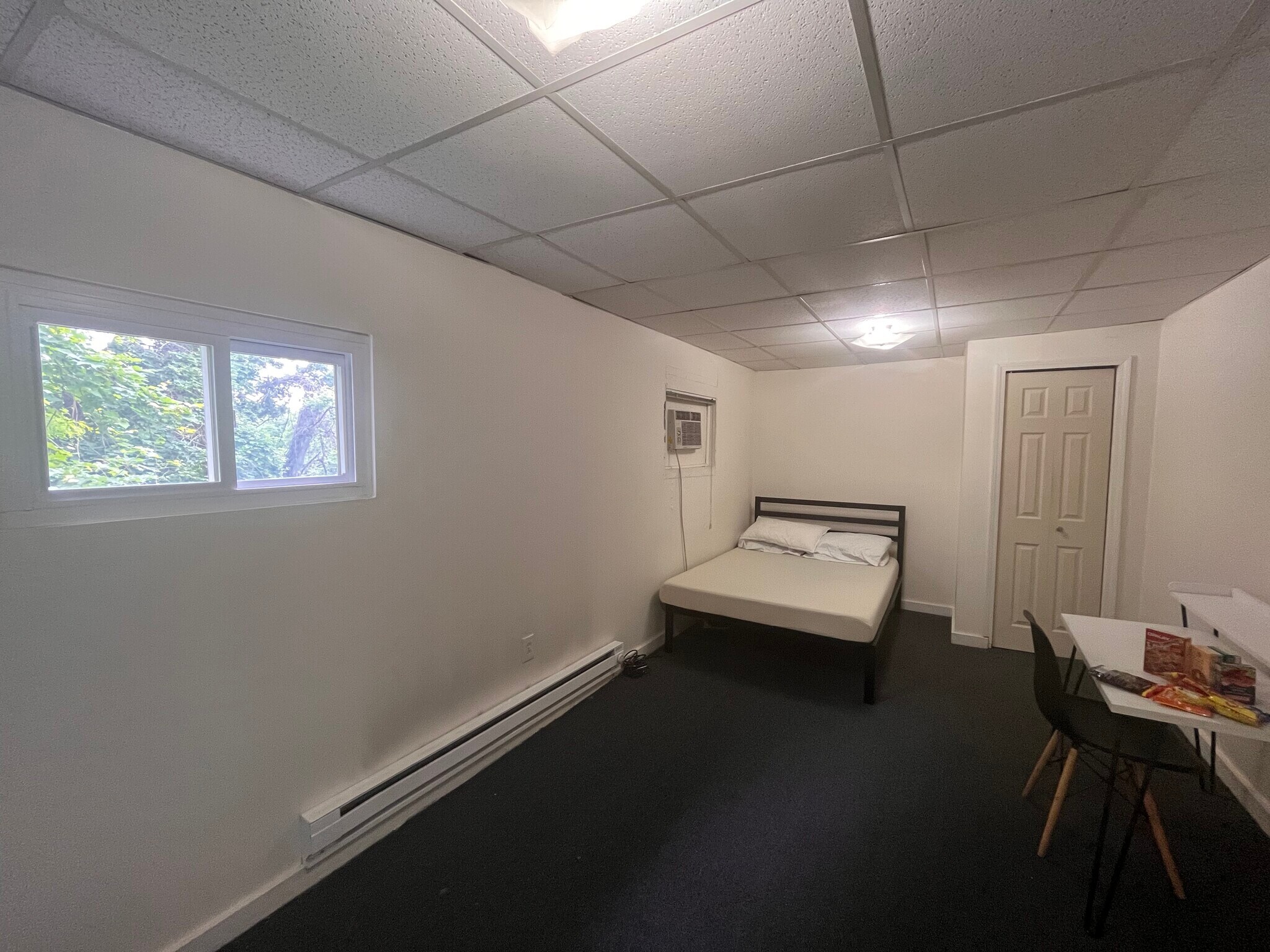 Building Photo - 5604 Pocusset St