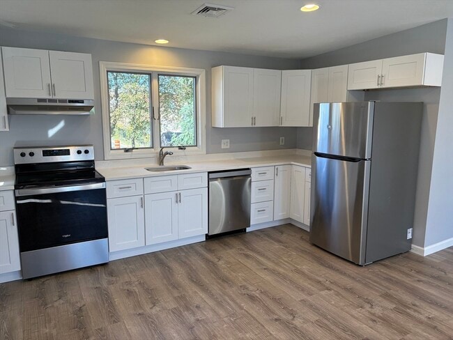 Building Photo - 4 Skerry St Ct